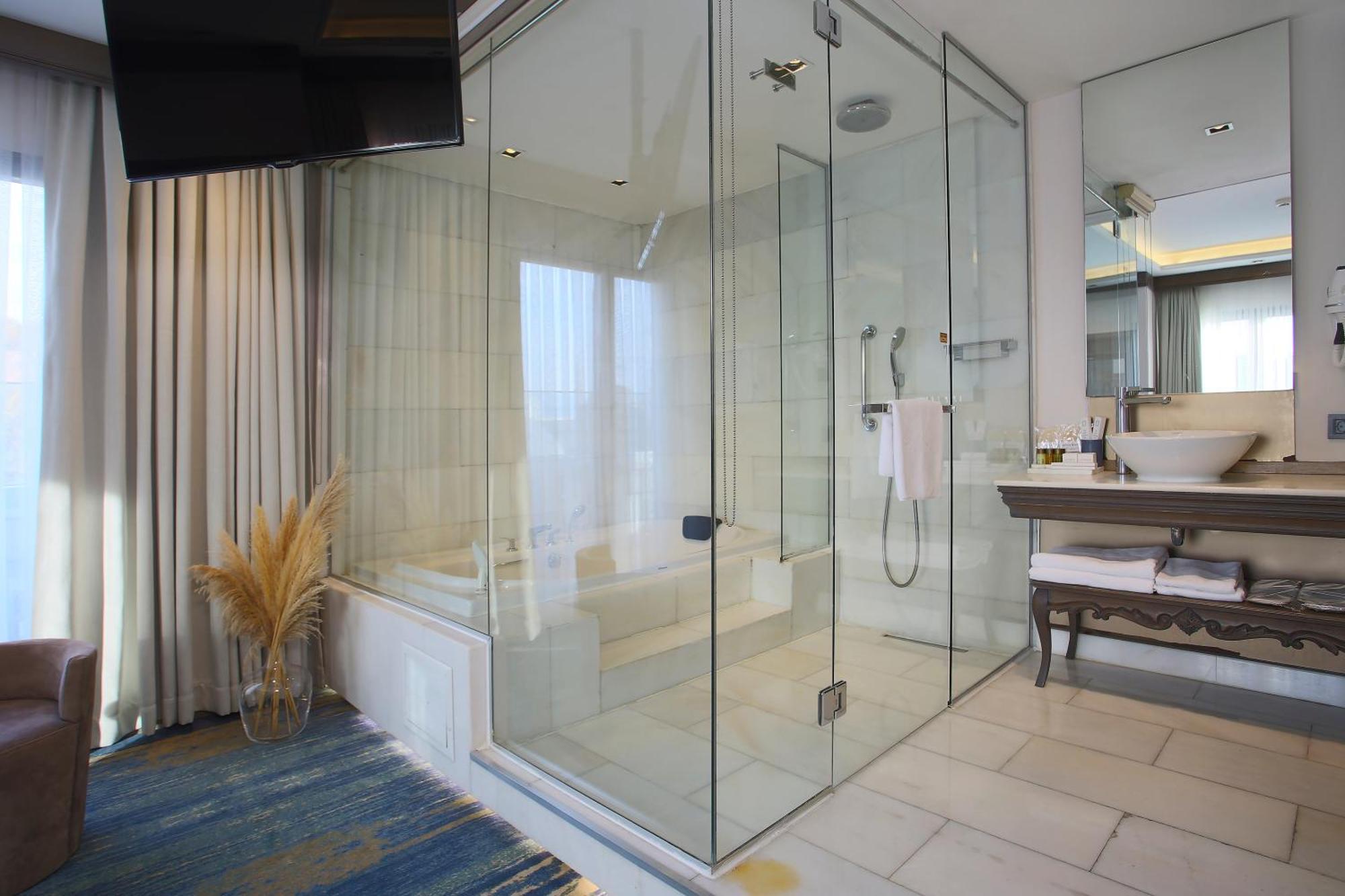 Pierre Loti - Special Category Hotel 4*